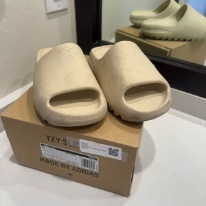 Yeezy Slide - Bone